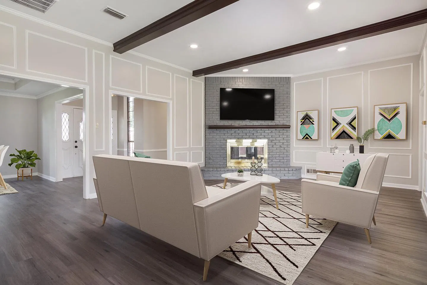 Spacious Richland Park Estates home with backyard and patio — Photo 2