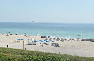 5th image of 401 Ocean Dr APT 516