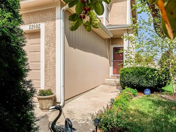 22602 W 72nd Ter, Shawnee, KS 66227