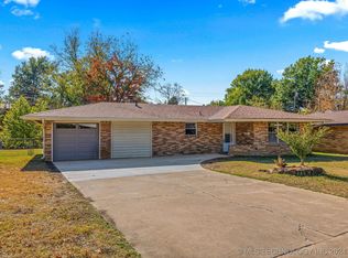 5145 Harvard Dr, Bartlesville, OK 74006