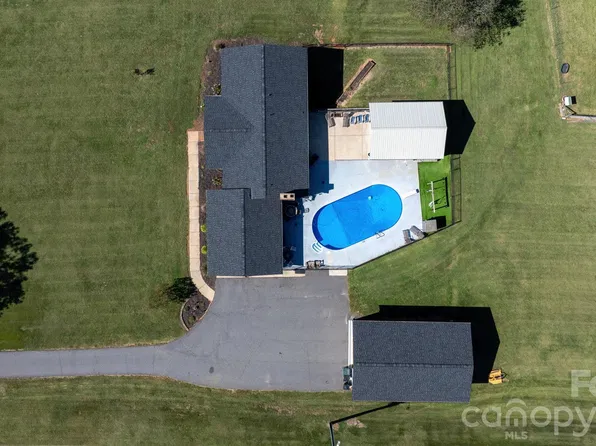 7546 Long Island Rd, Catawba, NC 28609