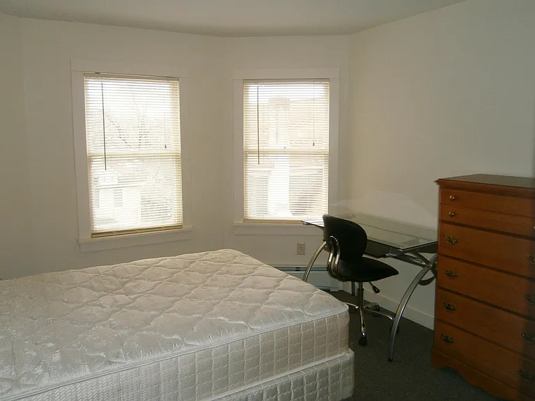 103 Highland Pl #4 — Photo 4