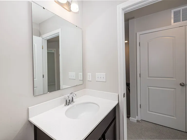 130 S Dorsett St — Photo 10