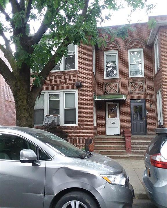 2nd image of 1425 40th St