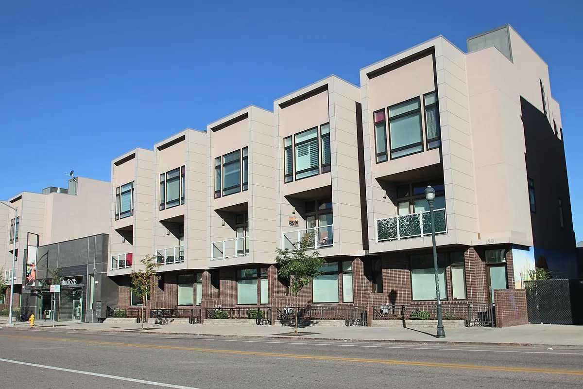 Building Photo - 2547 Larimer St