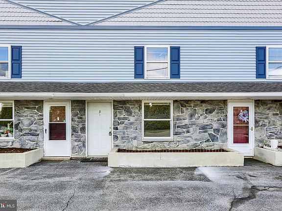 2nd image of 709 Hill Rd APT 3