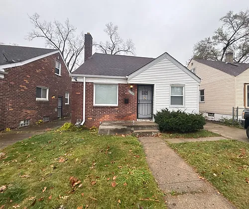 19467 Rutherford St Photo 1