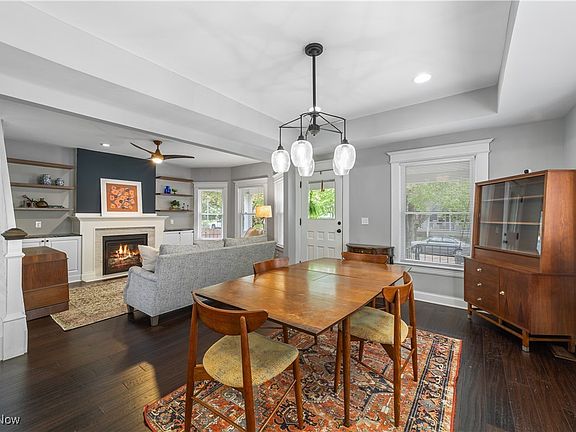 4th image of 1357 W 59th St