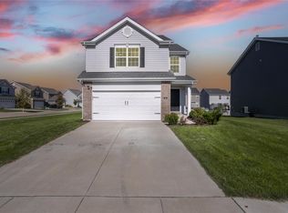 522 Palisades Dr, Saint Charles, MO 63301