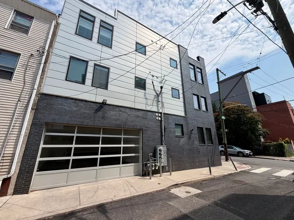 113 Master #C, Philadelphia, PA 19122