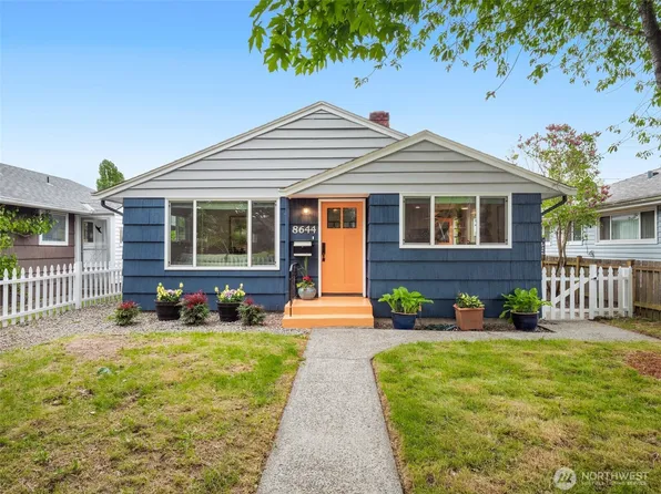 8644 17th Avenue SW, Seattle, WA 98106