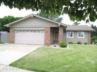 4815 Evans Ct, Trenton, MI 48183