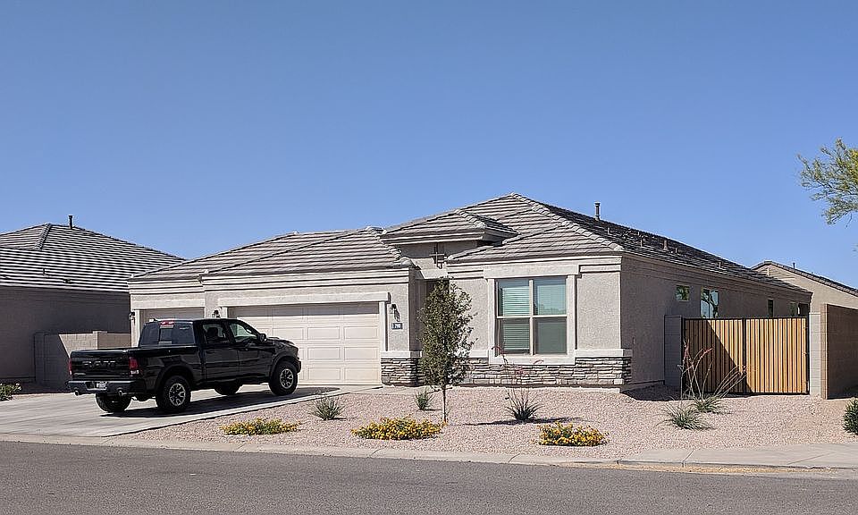 1st image of 790 W Santa Gertrudis Trl
