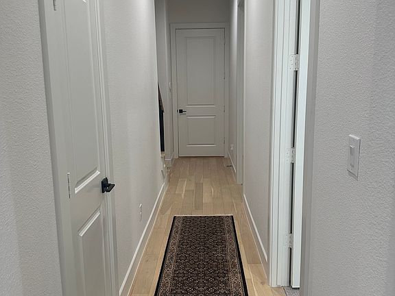 3rd image of 128 Garden Ct W