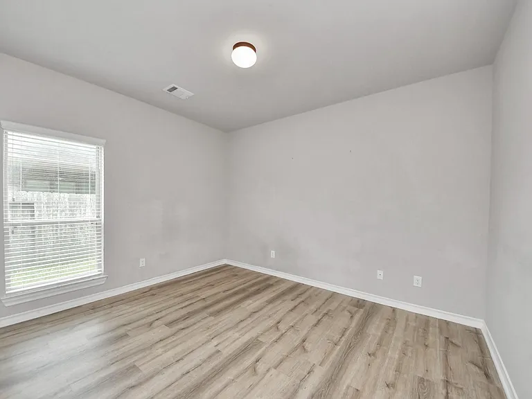 2310 Brett Ct — Photo 11
