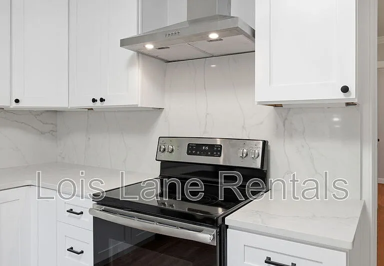2043 Wappoo Dr — Photo 7