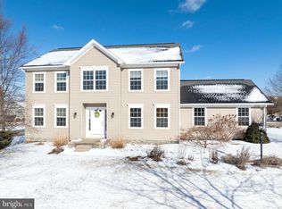 2364 Prairie Rose Ln, State College, PA 16801