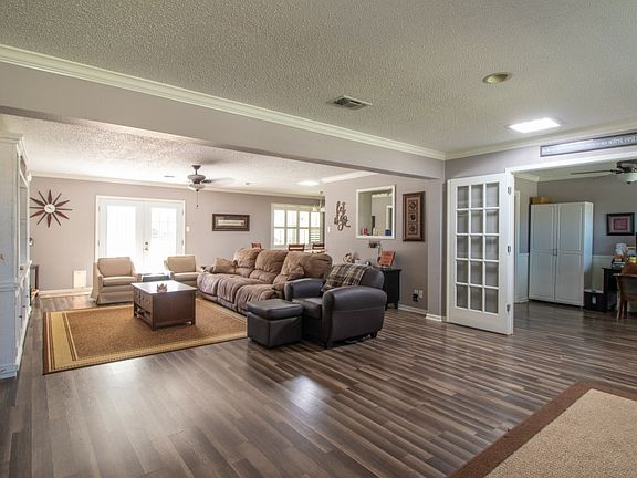 4th image of 3014 Creasey Dr