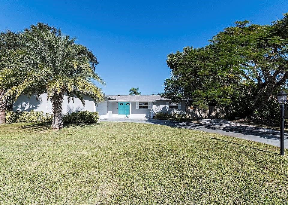 2nd image of 5724 8th Avenue Dr W