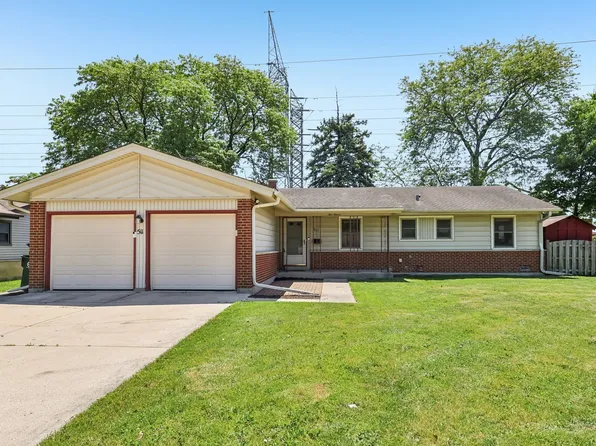 511 Walnut Ln, Elk Grove Village, IL 60007