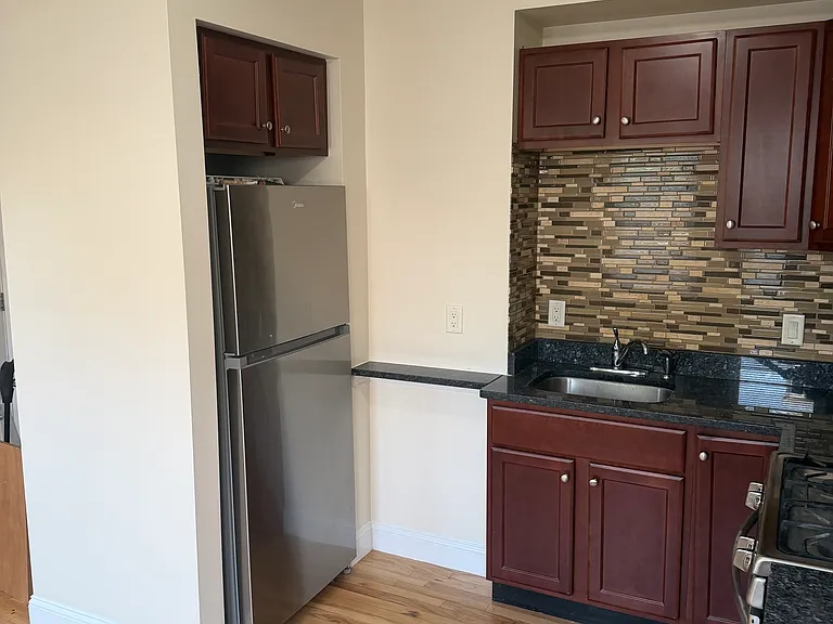 173 Porter St #2 — Photo 2