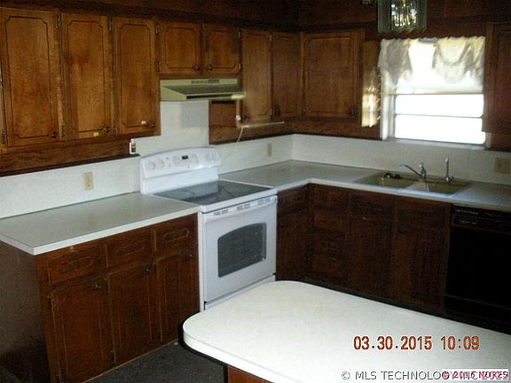 2nd image of 322 Donna St