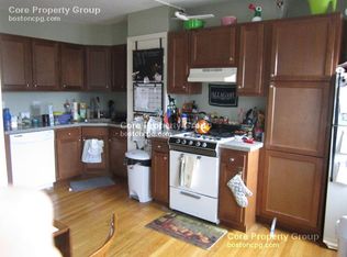 259 Hanover St APT 3, Boston, MA 02113