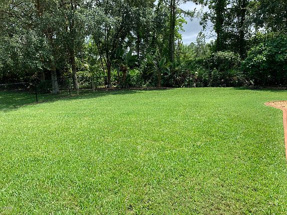 3rd image of 17 Lochwind Ln