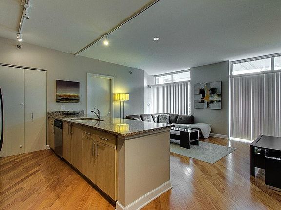 3rd image of 330 W Grand Ave #P108
