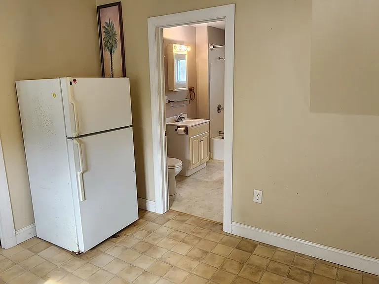 172 River St — Photo 10