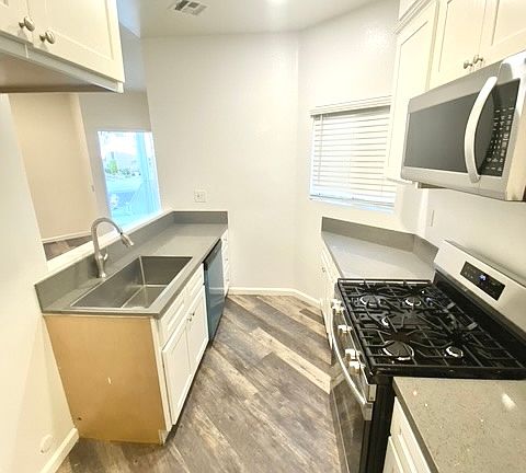 4th image of 1127 Glenville Dr APT 2