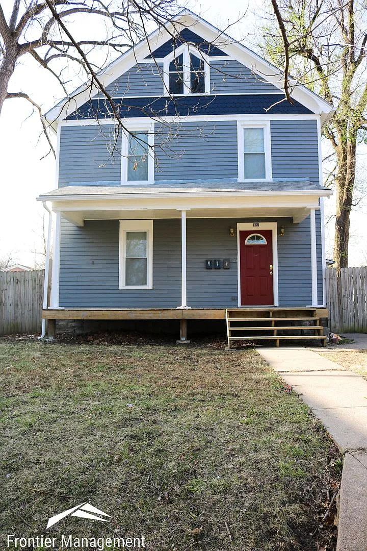 Building Photo - 923 Osage St.