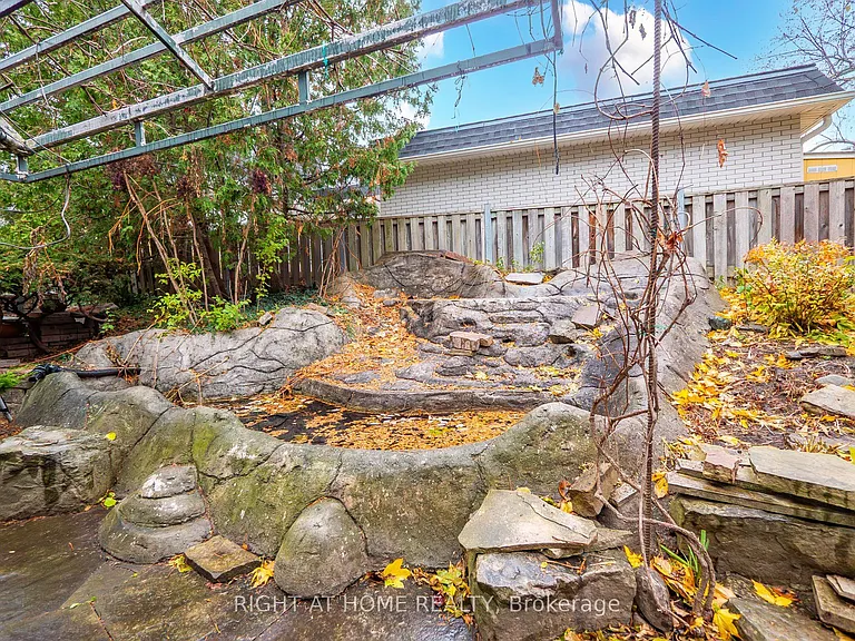 20 Pine Ridge Ln — Photo 49
