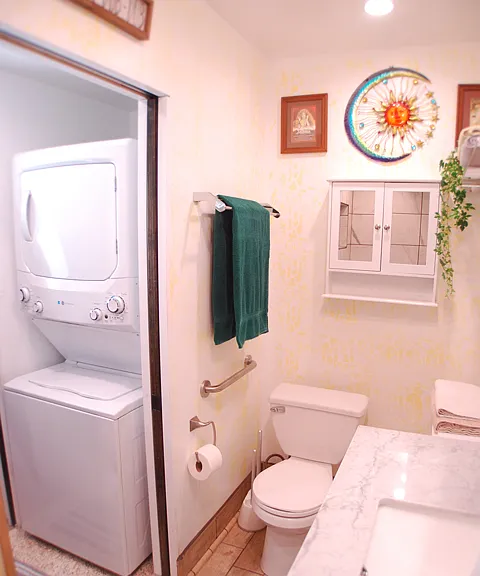 2481 San Francisco Ave — Photo 6