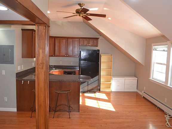 1-shang31817kitchenfanfrontstorearea