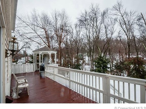 2nd image of 50 Oakmoor Dr