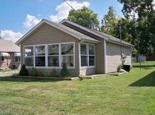 82 6th Ave, Buckeye Lake, OH 43008
