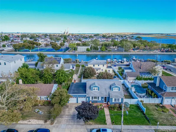 227 Sunset Avenue, Island Park, NY 11558