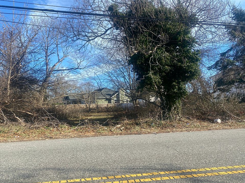 33 Cherry Ave, West Sayville, NY 11796 Zillow