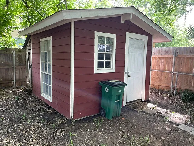 Shed