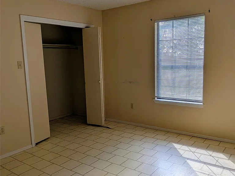 1507 Earle St — Photo 11