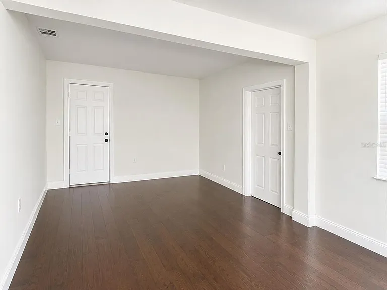 616 Ellendale Dr — Photo 7