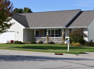 114 Hidden Ridges Cir, Combined Locks, WI 54113