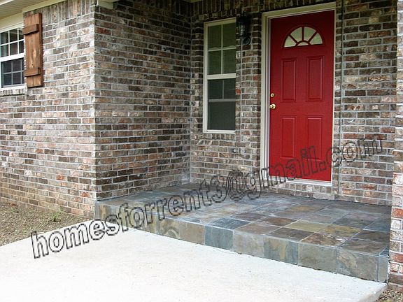 Attractive Entry with Slate Tile