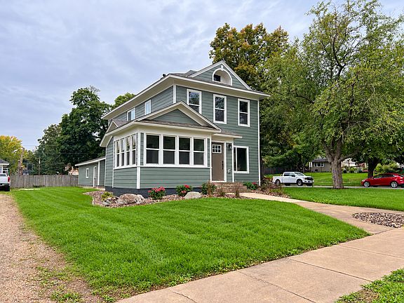 2nd image of 627 W Fountain St