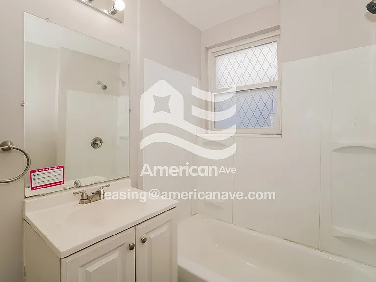 500154_015_bathroom_14386496.jpg