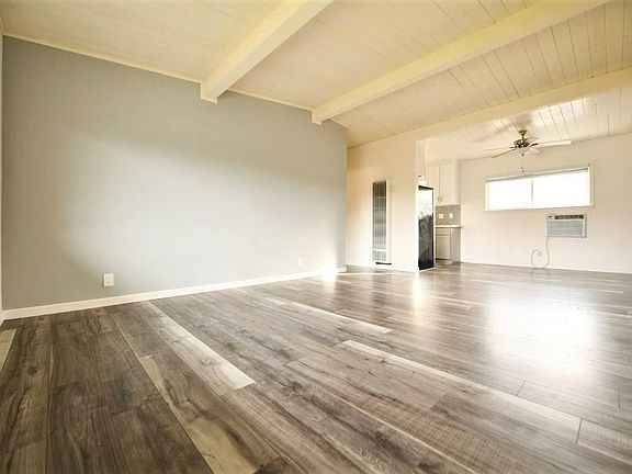 5th image of 1726 Lacassie Ave APT 14