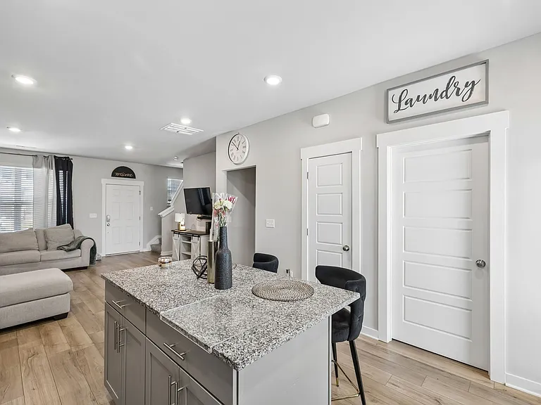 4207 Gandalf Ln — Photo 6