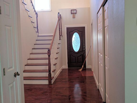 4th image of 2960 Muirfield Cir