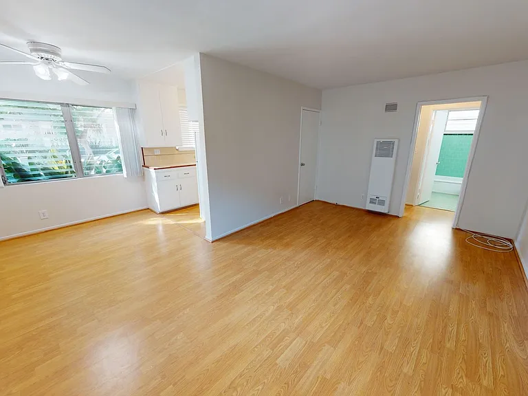1042 N Stanley Ave #1044 — Photo 3